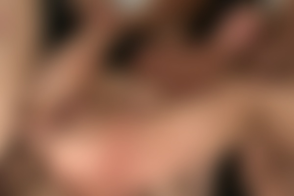 שלושתם אחד בפה שלה אחד בכוס ואחד בתחת, ועשו עליה תורות - חלק ג'	