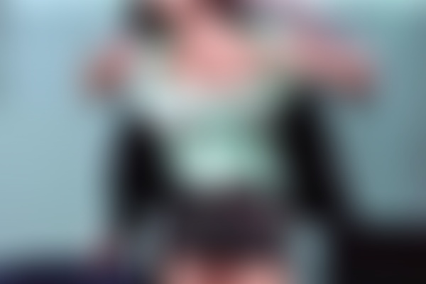 הוא עשה אותי במשרד