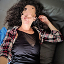 זוג צעיר וסקרן