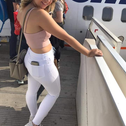 אישה 32