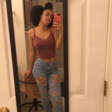 Ella3858