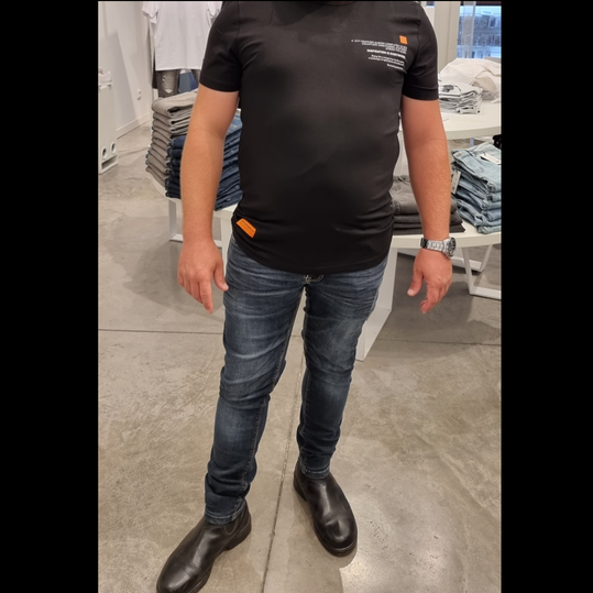 זוג צעיר וסקסיי